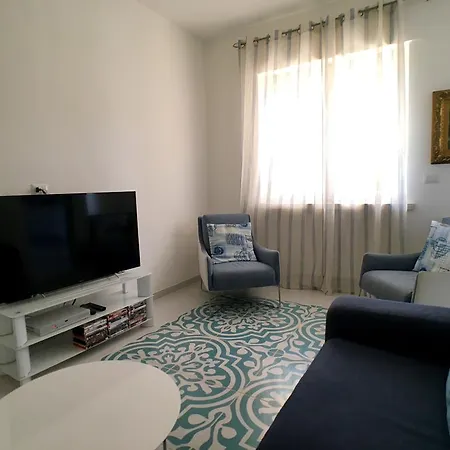 Cardone Villa